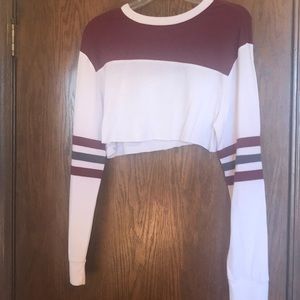 Long sleeve crop top